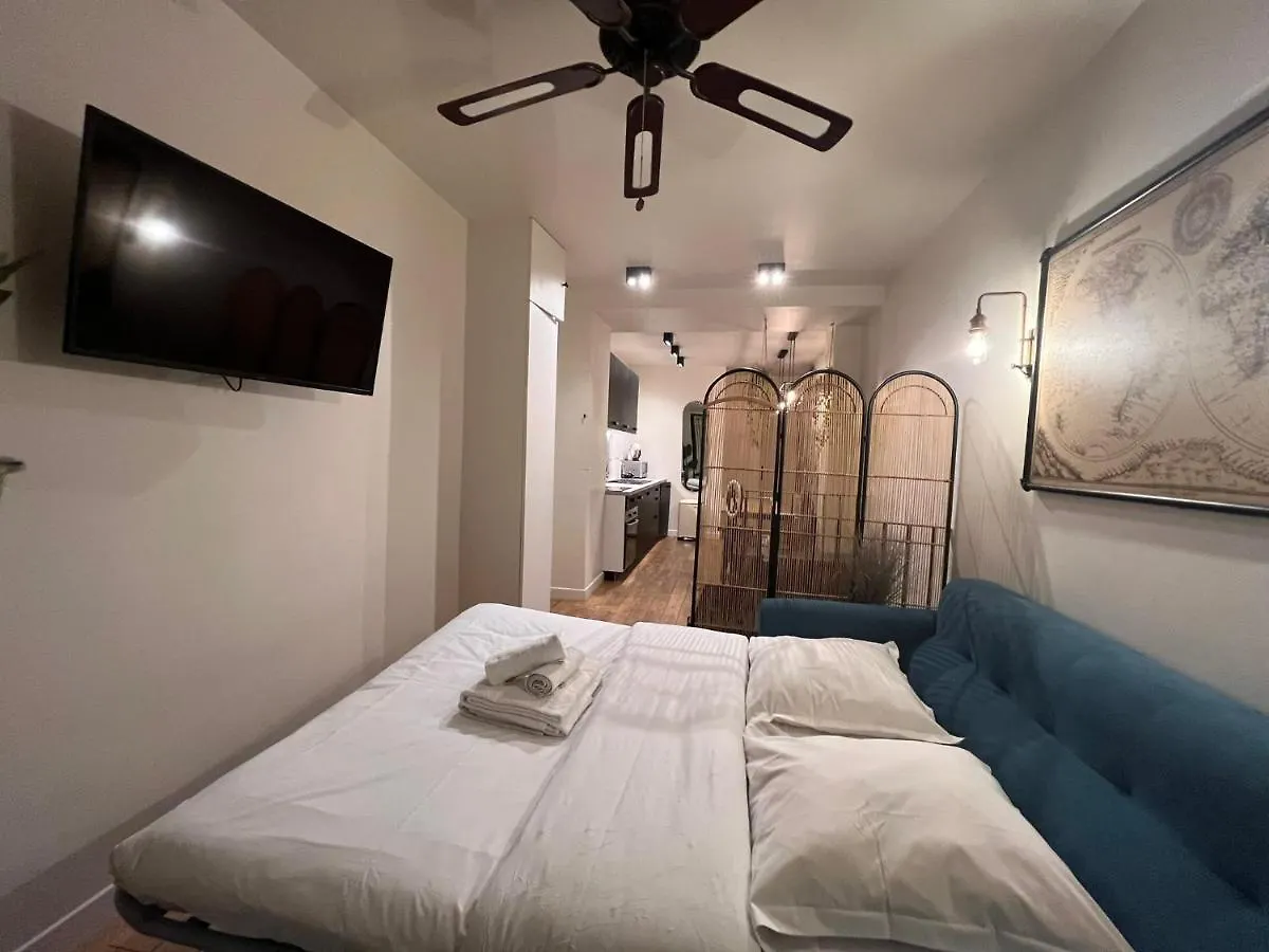 Apartment Sejour Romantique Avec Bain A Remous A Paris 9 -P6