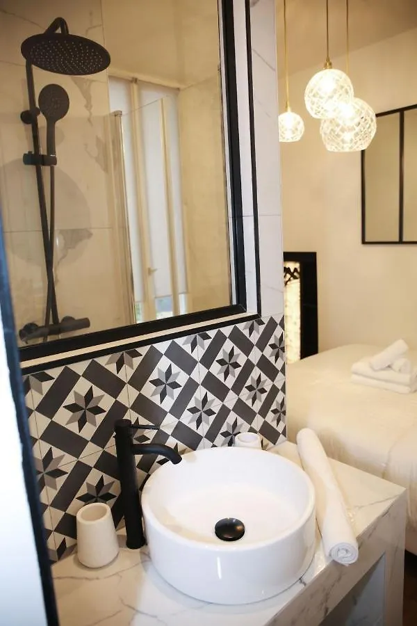 Sejour Romantique Avec Bain A Remous A Paris 9 -P6