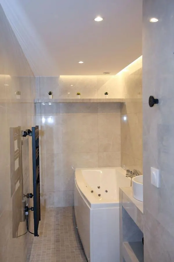 Sejour Romantique Avec Bain A Remous A Paris 9 -P6 France